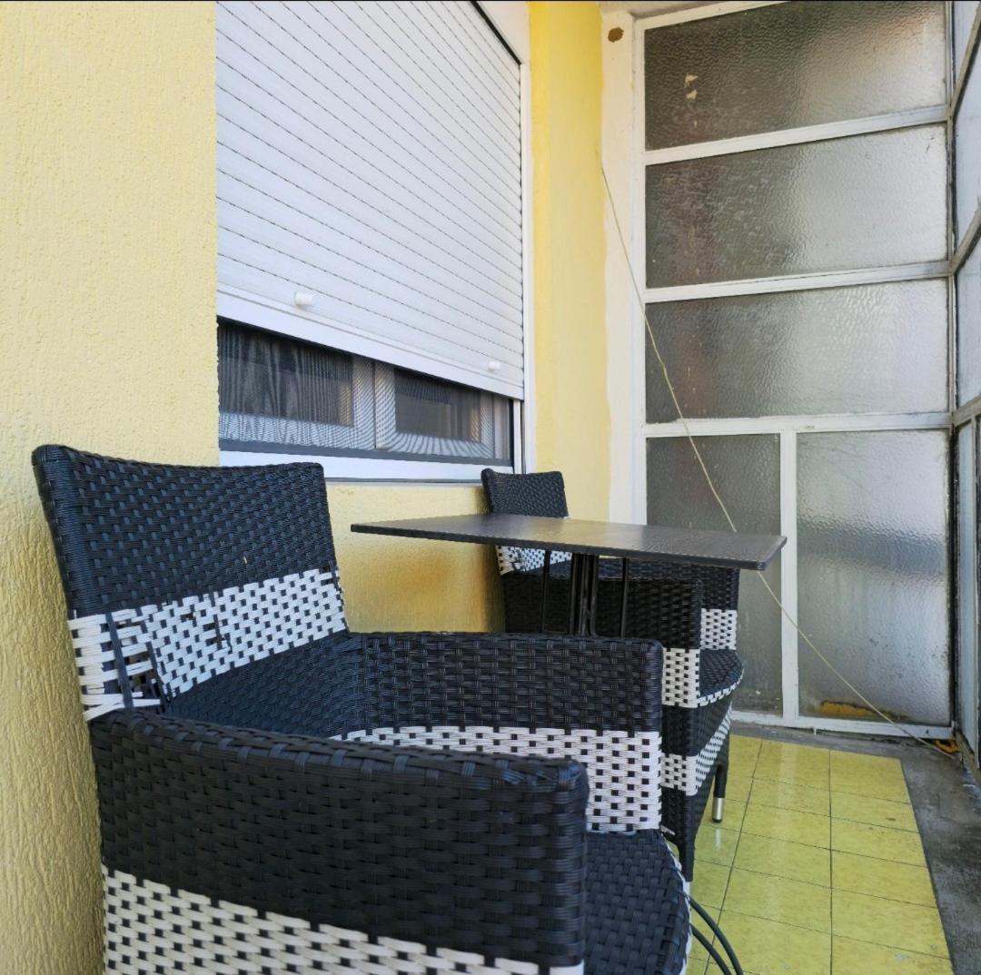 Apartment Center 23 ポドゴリツァ エクステリア 写真